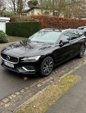 Volvo V60 2023