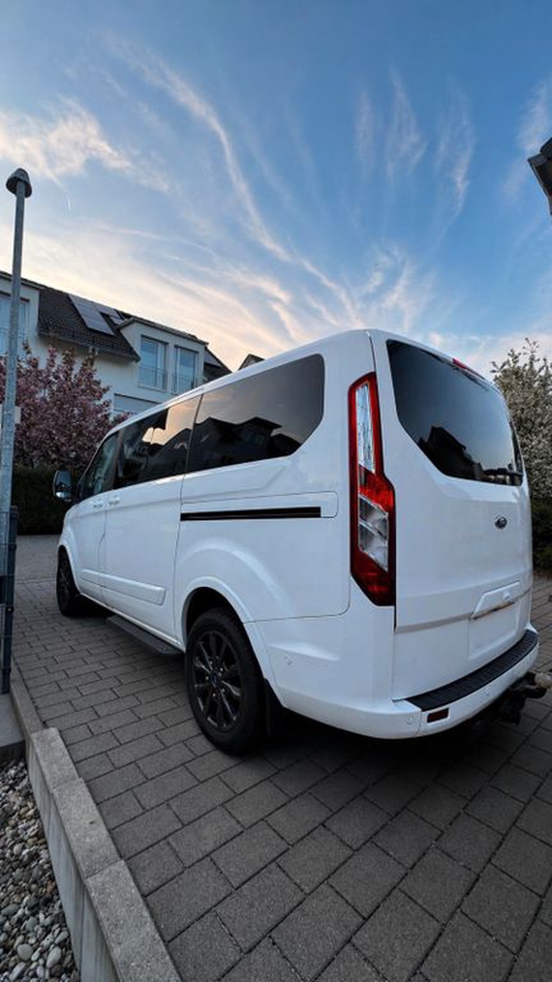 Ford Tourneo Custom