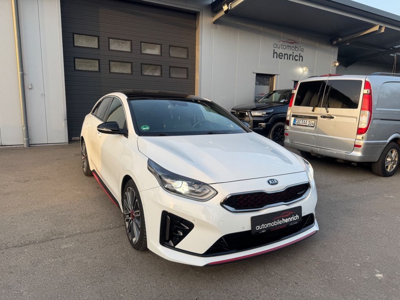 Kia pro cee'd / ProCeed