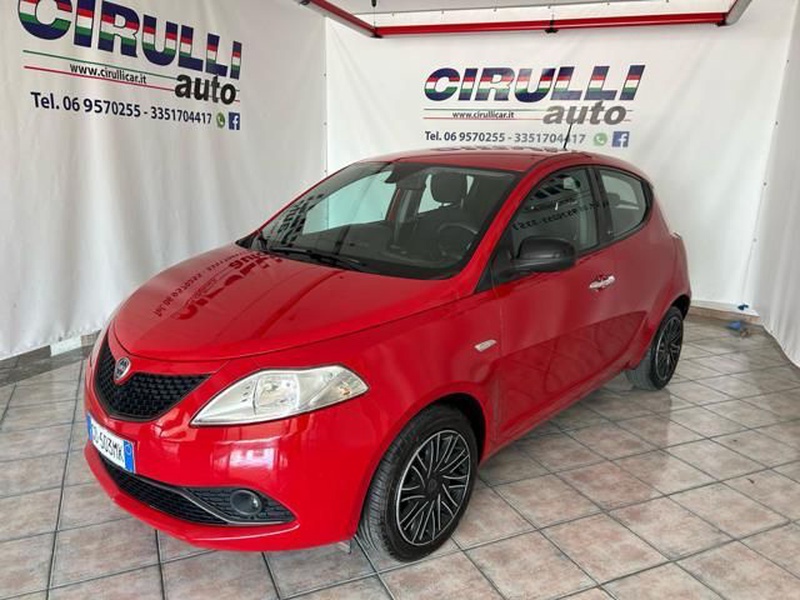 Lancia Ypsilon