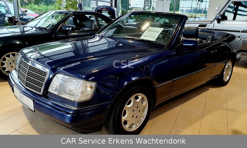 Mercedes-Benz 220