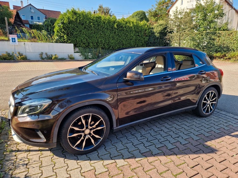 Mercedes-Benz GLA-Class
