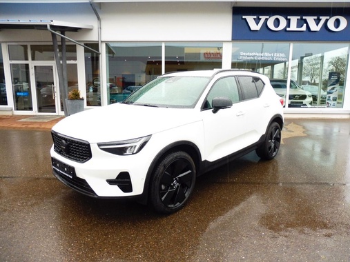 Volvo XC40 2025