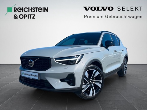 Volvo XC40 2025