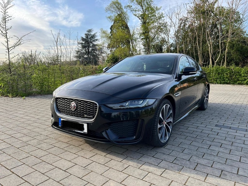 Jaguar XE