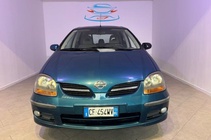 Nissan Almera Tino 2003