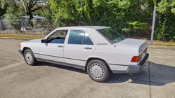 Mercedes-Benz 190 1987
