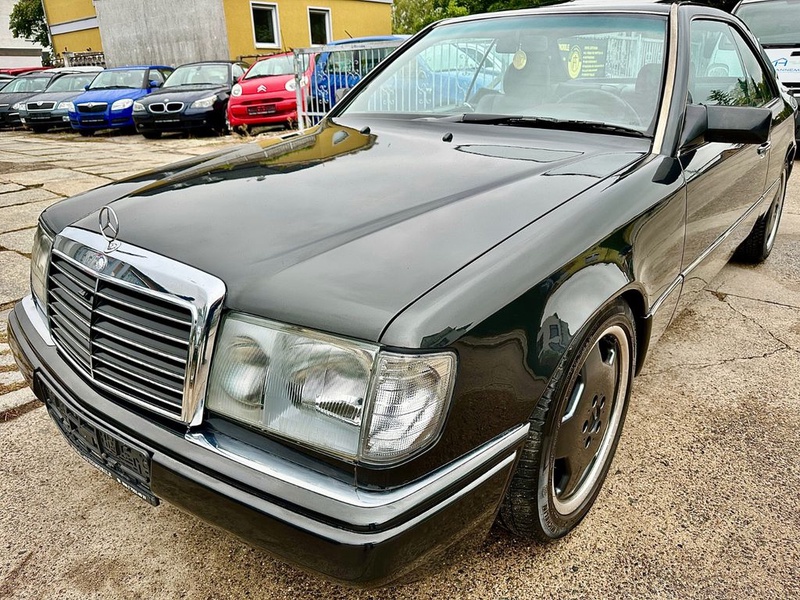 Mercedes-Benz 300