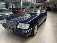 Mercedes-Benz 220 1996
