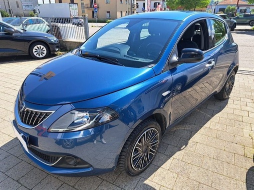 Lancia Ypsilon 2023