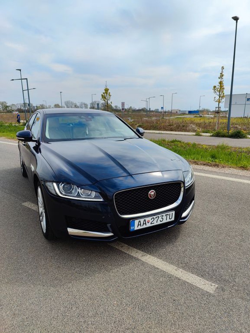 Jaguar XF