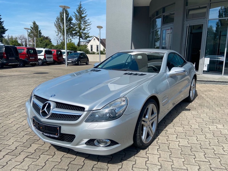 Mercedes-Benz SL-Class