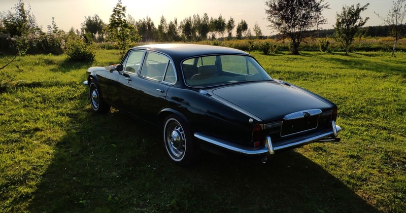 Jaguar XJ-6