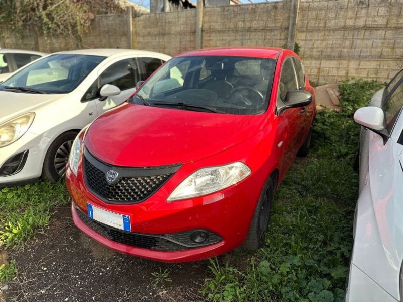 Lancia Ypsilon