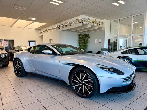 Aston Martin DB11 2019