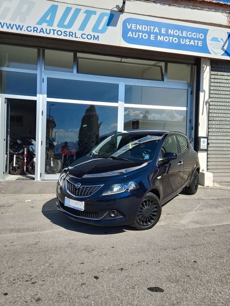 Lancia Ypsilon