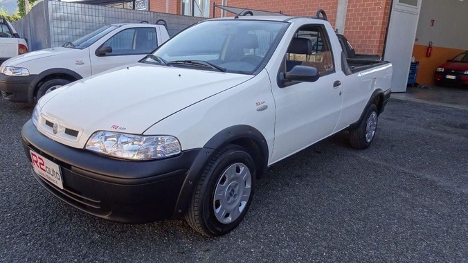 Fiat Strada 2005