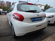 Peugeot 208 2012