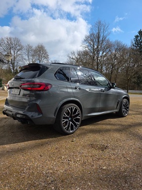 BMW X5M 2022