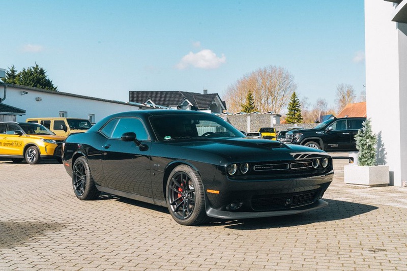Dodge Challenger