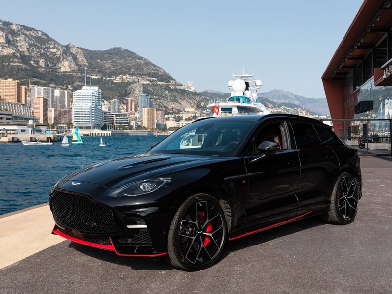 Aston Martin DBX
