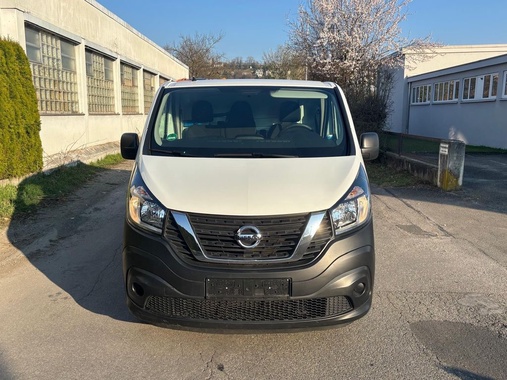 Nissan NV300 2021