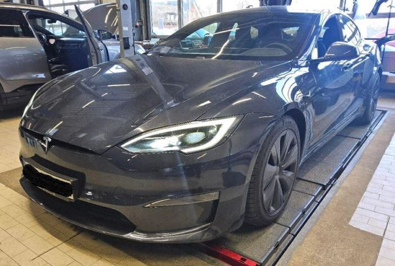 Tesla Model S