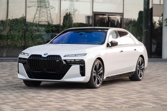 BMW 7 Series 2024
