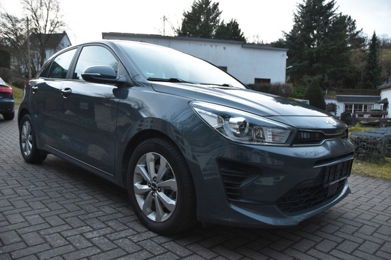 Kia Rio 2021
