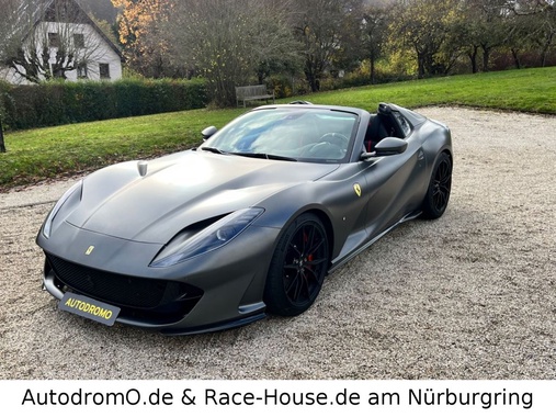 Ferrari 812 2022