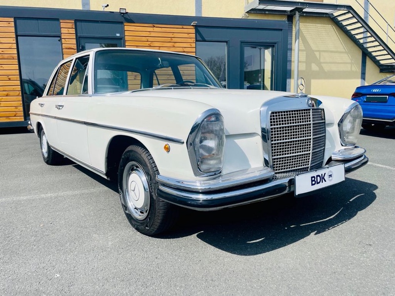 Mercedes-Benz 280