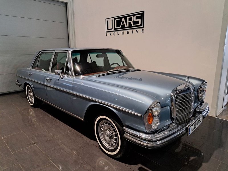 Mercedes-Benz 300