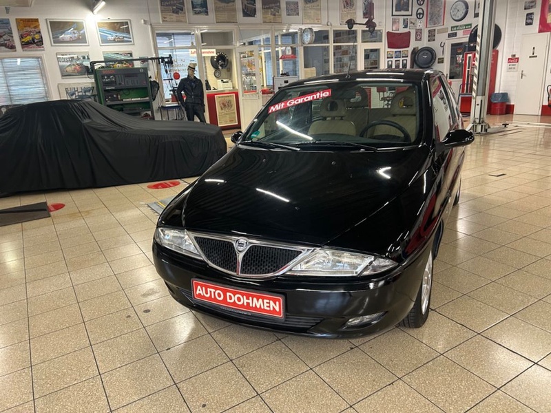 Lancia Ypsilon