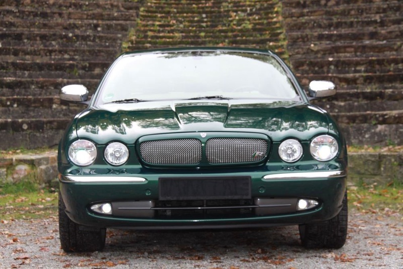 Jaguar XJR