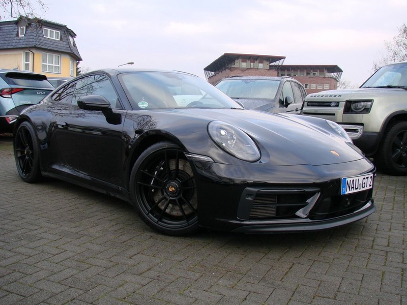 Porsche 992