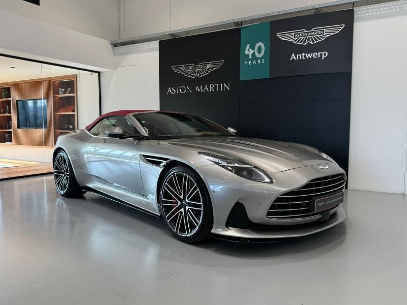 Aston Martin DB12
