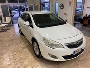 Opel Astra 2012