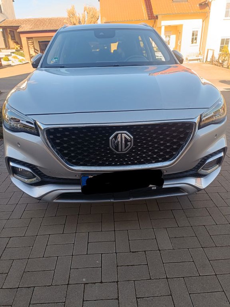 MG HS