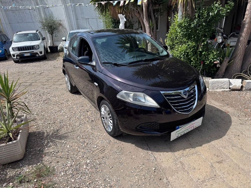 Lancia Ypsilon