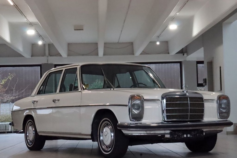 Mercedes-Benz 200