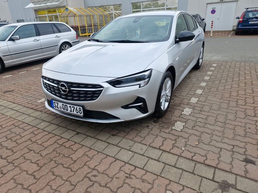 Opel Insignia 2021