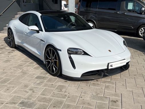 Porsche Taycan 2022