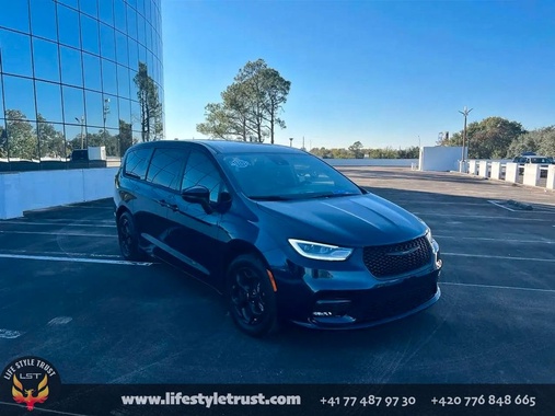 Chrysler Pacifica 2023