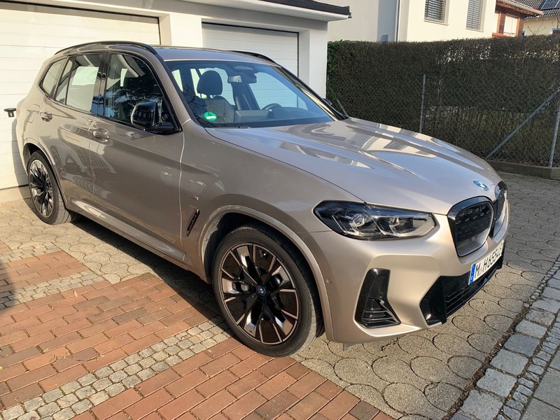 BMW iX3