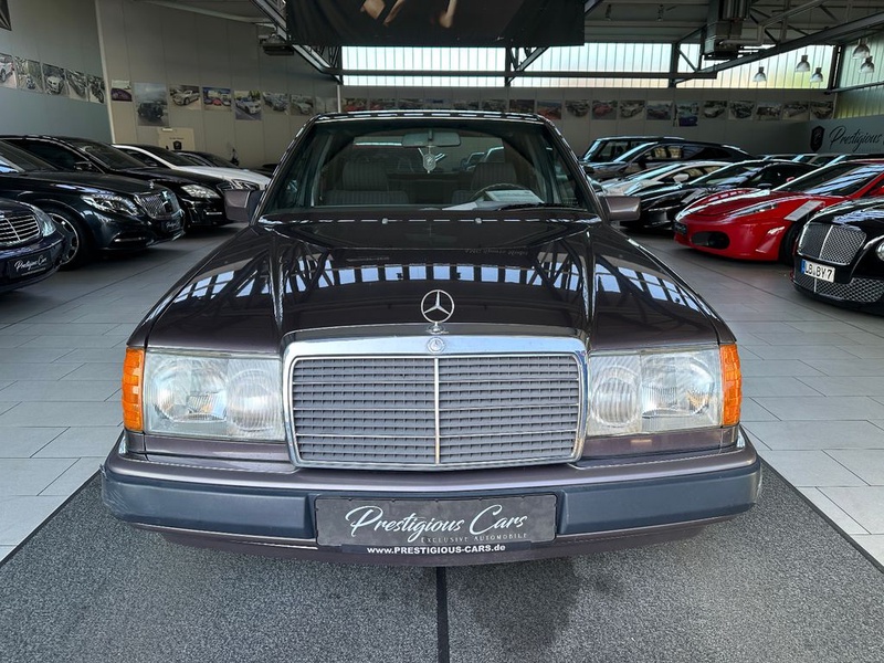 Mercedes-Benz 200
