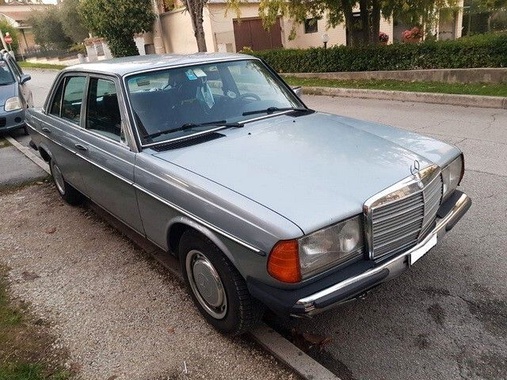 Mercedes-Benz 200 1984