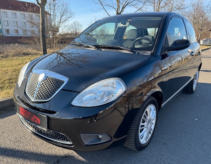 Lancia Ypsilon