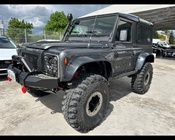 Land Rover Defender 2004