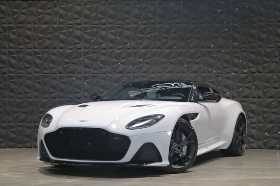 Aston Martin DBS 2018