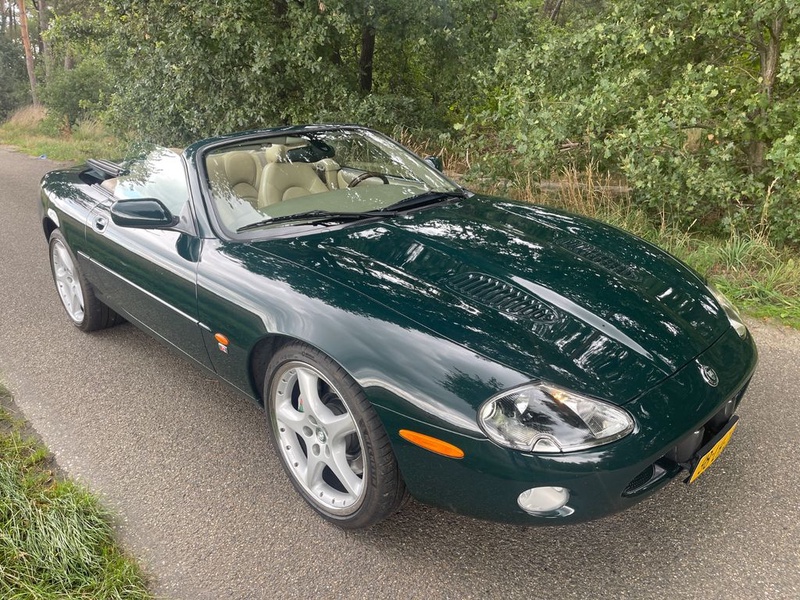 Jaguar XKR